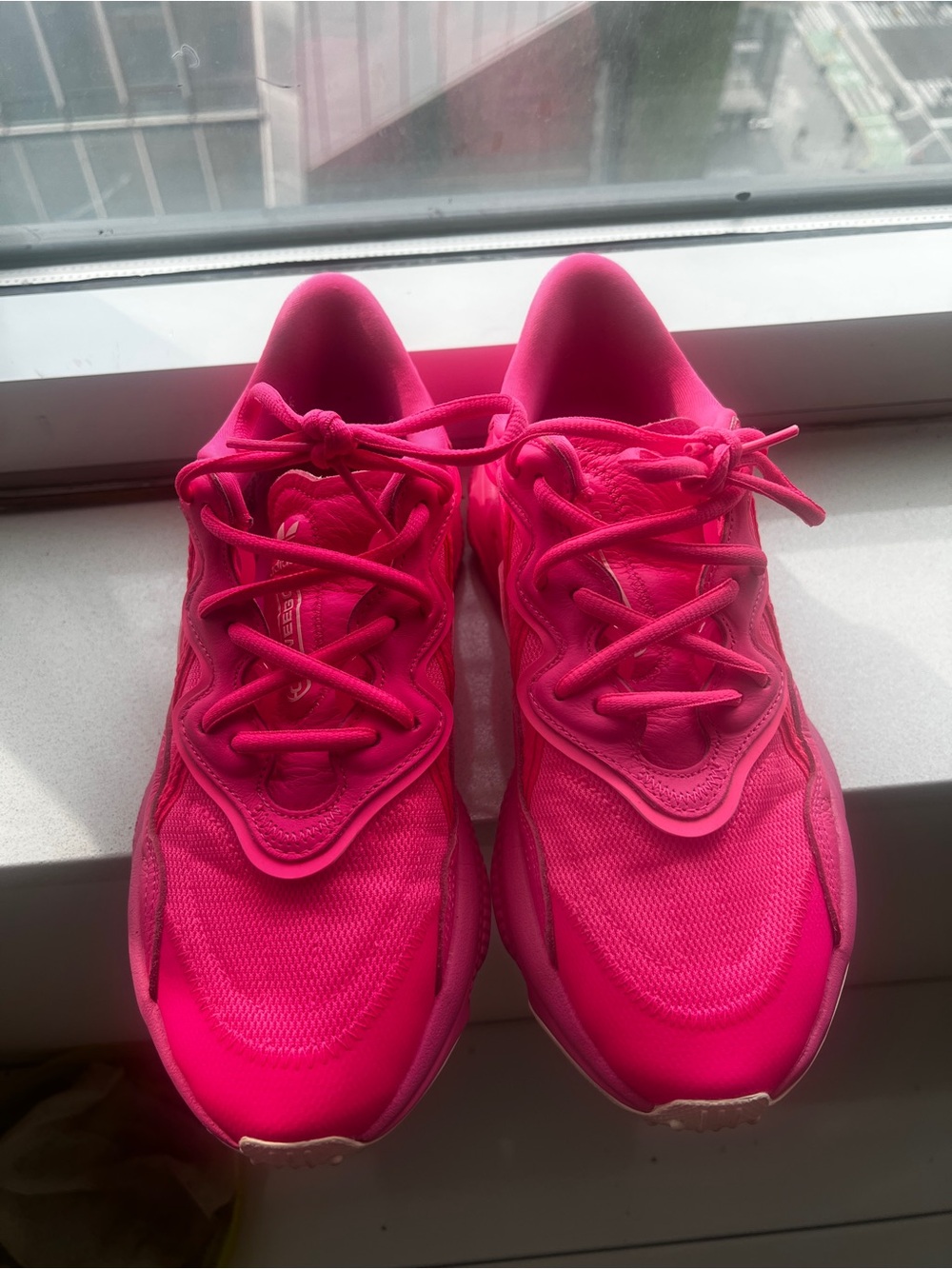 Adidas Ozweego - Picture 2 of 5